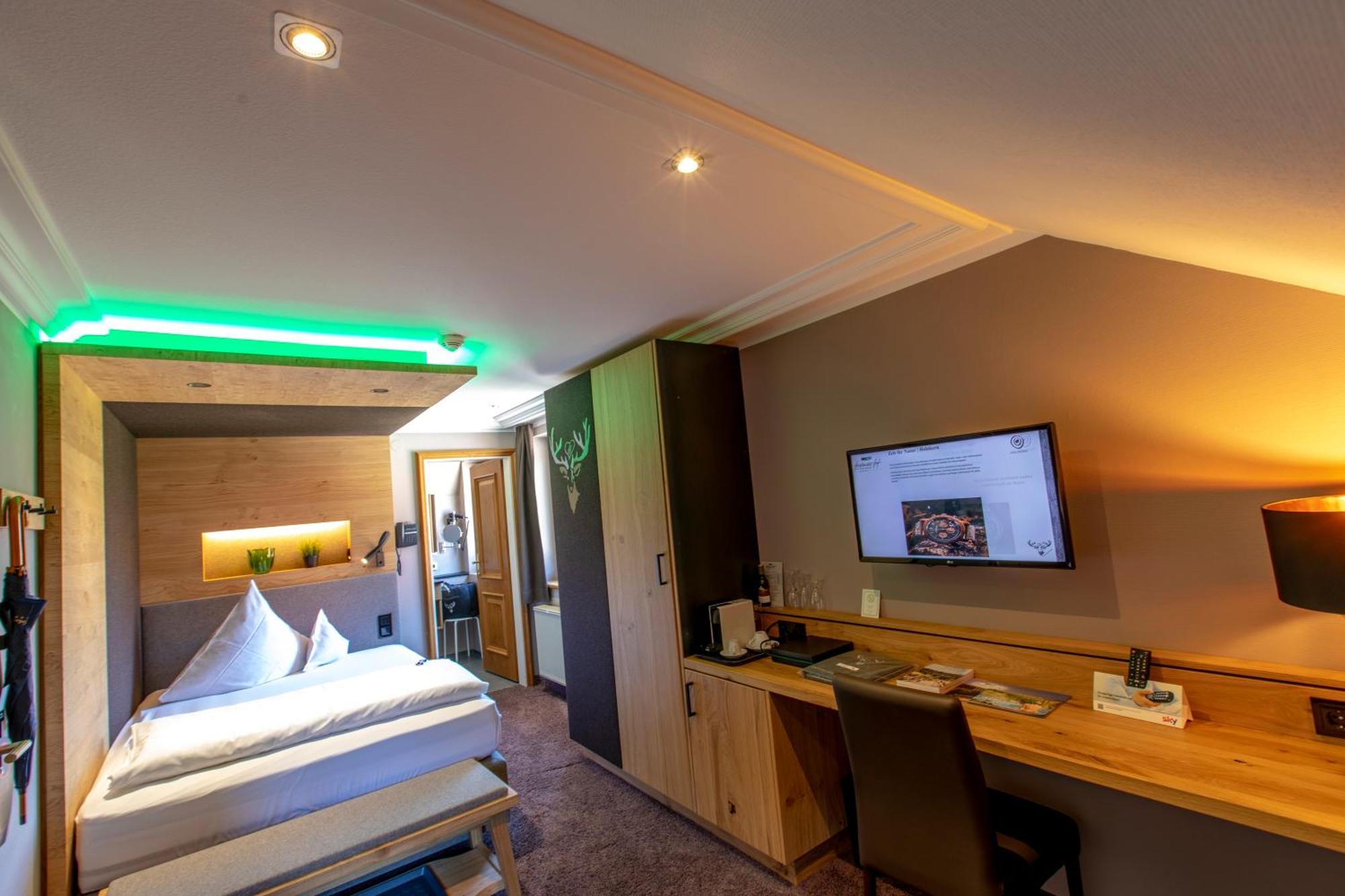 Hotel Heselbacher Hof ไบเออร์สบรอนน์ ภายนอก รูปภาพ