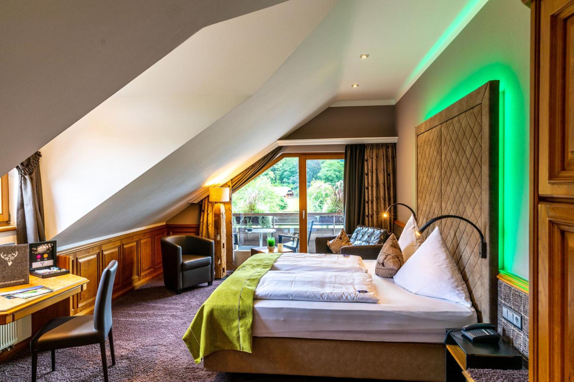 Hotel Heselbacher Hof ไบเออร์สบรอนน์ ภายนอก รูปภาพ