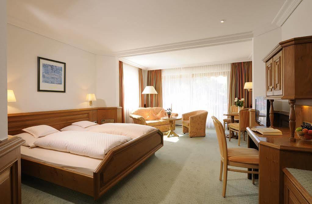 Hotel Heselbacher Hof ไบเออร์สบรอนน์ ภายนอก รูปภาพ
