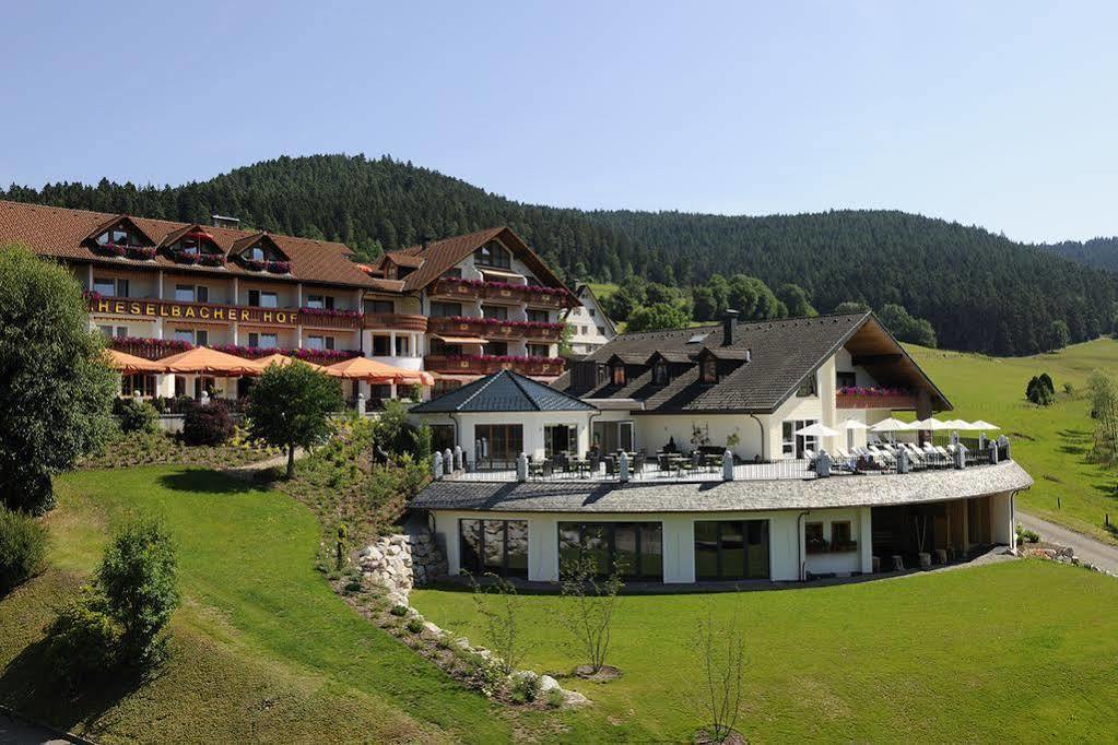 Hotel Heselbacher Hof ไบเออร์สบรอนน์ ภายนอก รูปภาพ